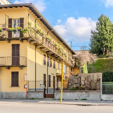 Lungolago By Interhome