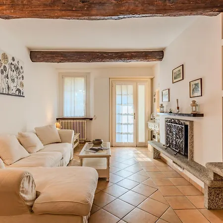 Lungolago By Interhome Apartamento